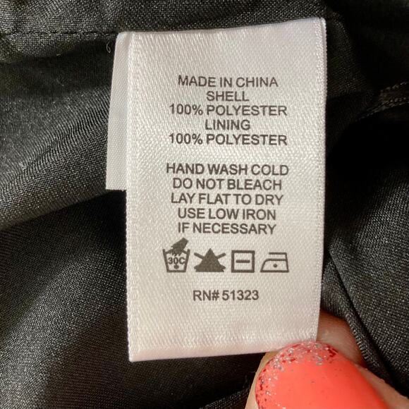 New 1.STATE Sequin Cami Top Dramatic Pause small V-Neck black burgundy camisole - Picture 9 of 12